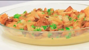 طعمها ولا اروع.. طريقة عمل فتة العدس للشتاء بخطوات سهلة وطعم يدفي الجسم